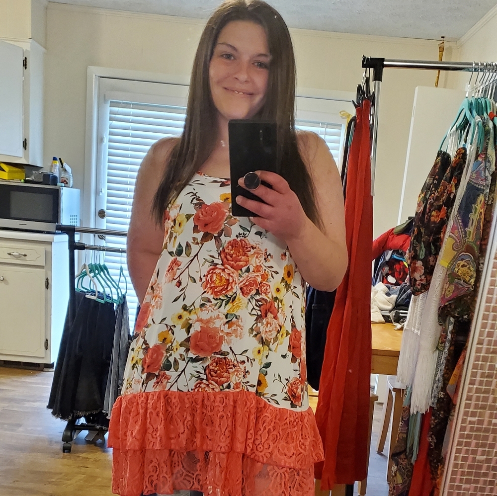 Coral Lace Hem Tank